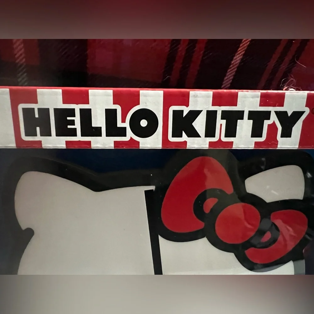 NWT-Hello Kitty Tabletop Clock